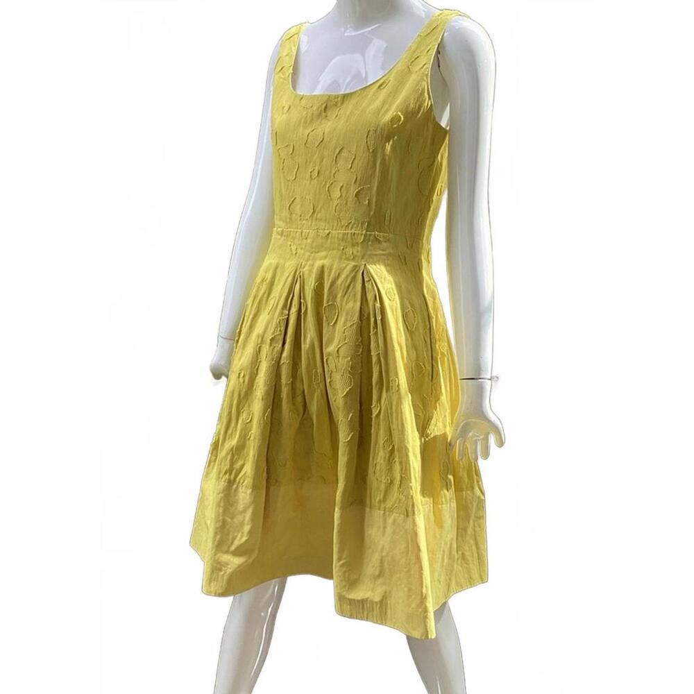 Lavia Yellow Fit and flair Lined Party Dress With Side Pockets.  Size 18 EU